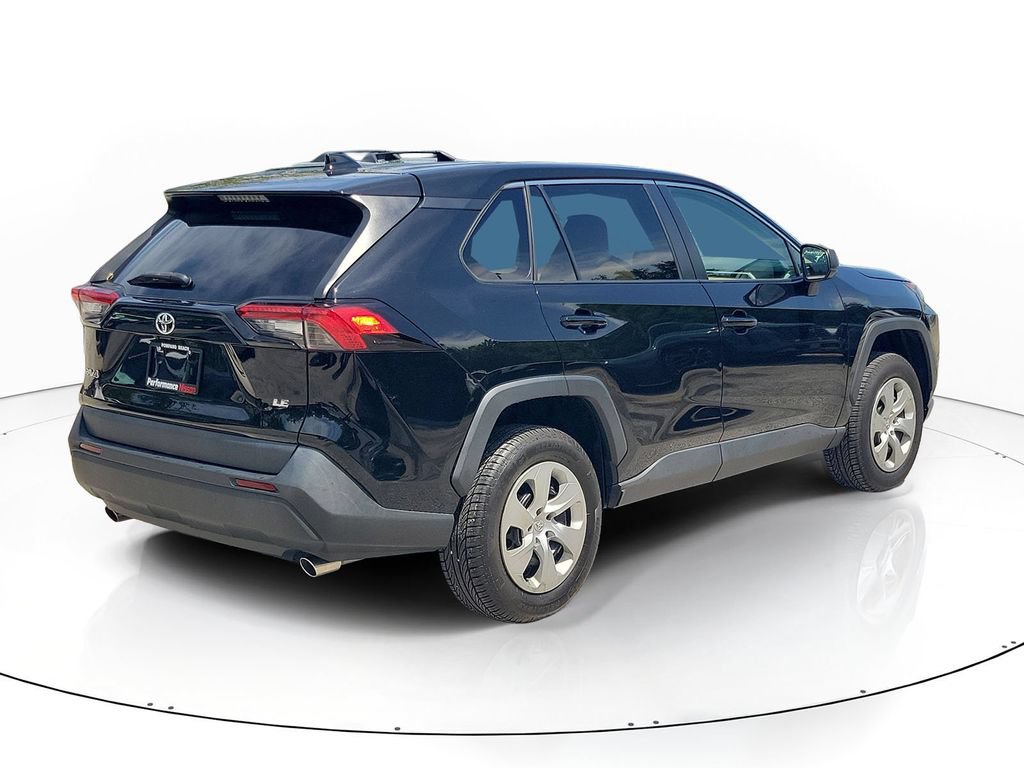 Used 2022 Toyota RAV4 LE FWD image 6