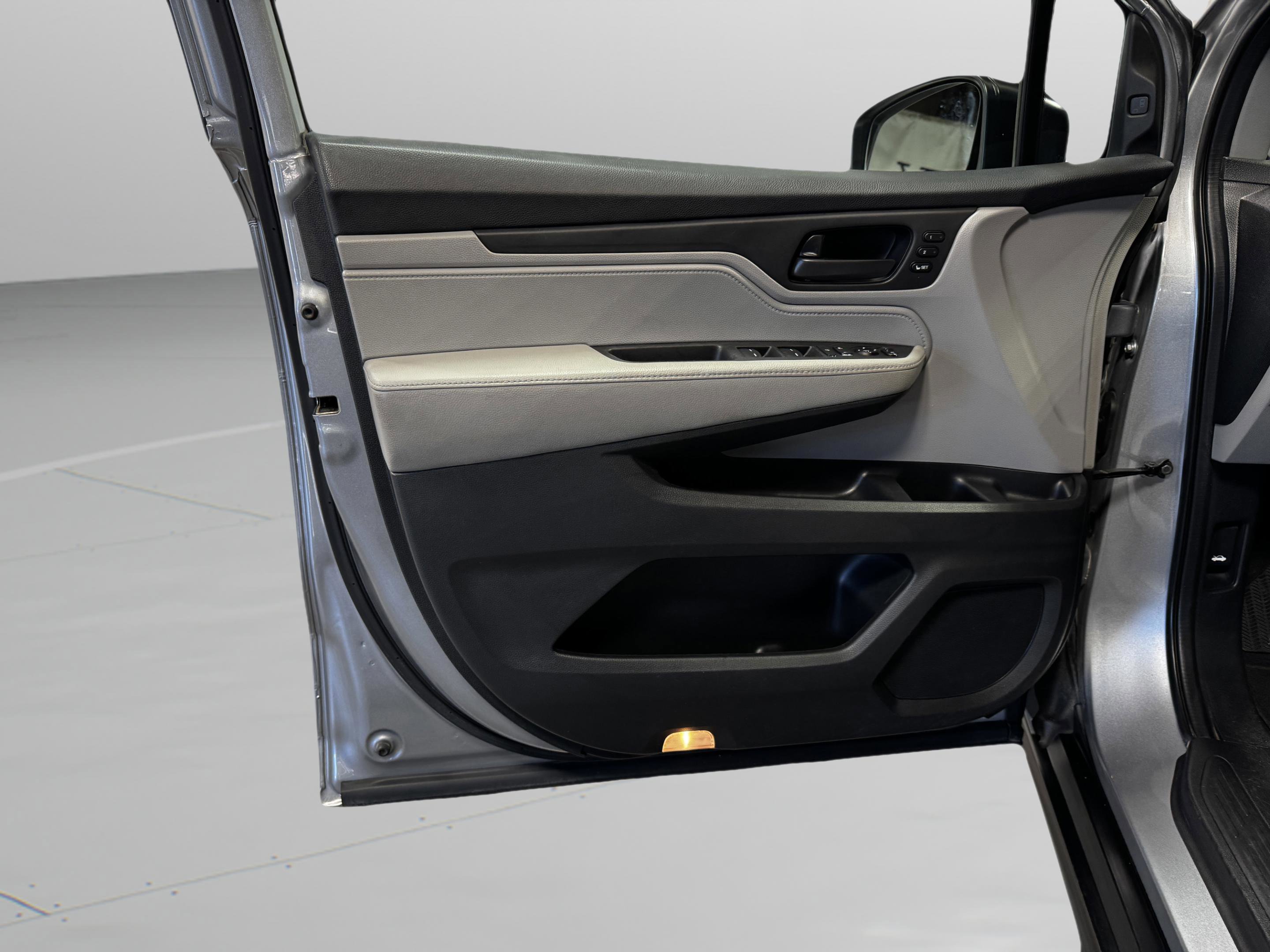 Used 2019 Honda Odyssey EX-L image 13