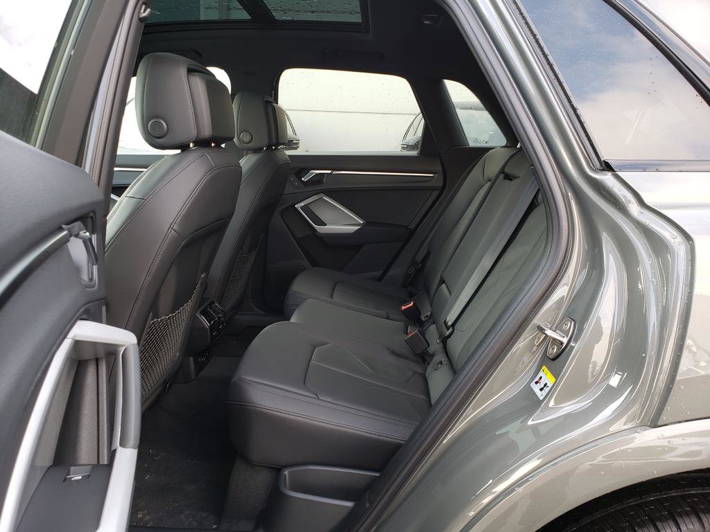 New 2025 Audi Q3 2.0T Premium image 8