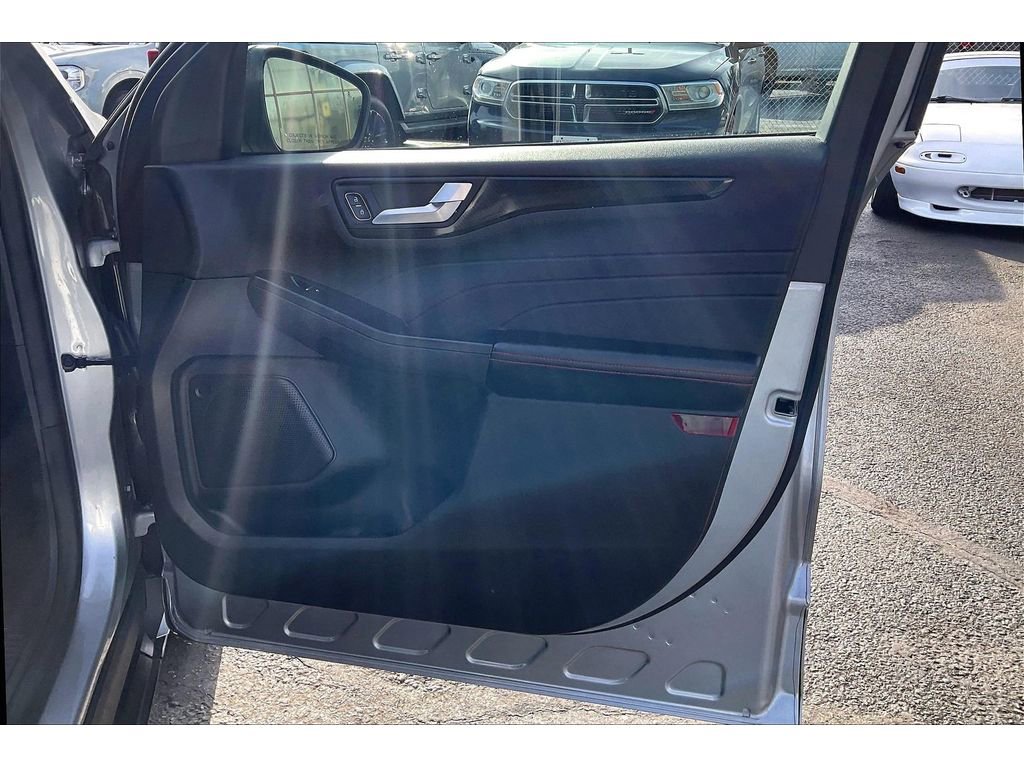 Used 2024 Ford Escape ST-Line image 24