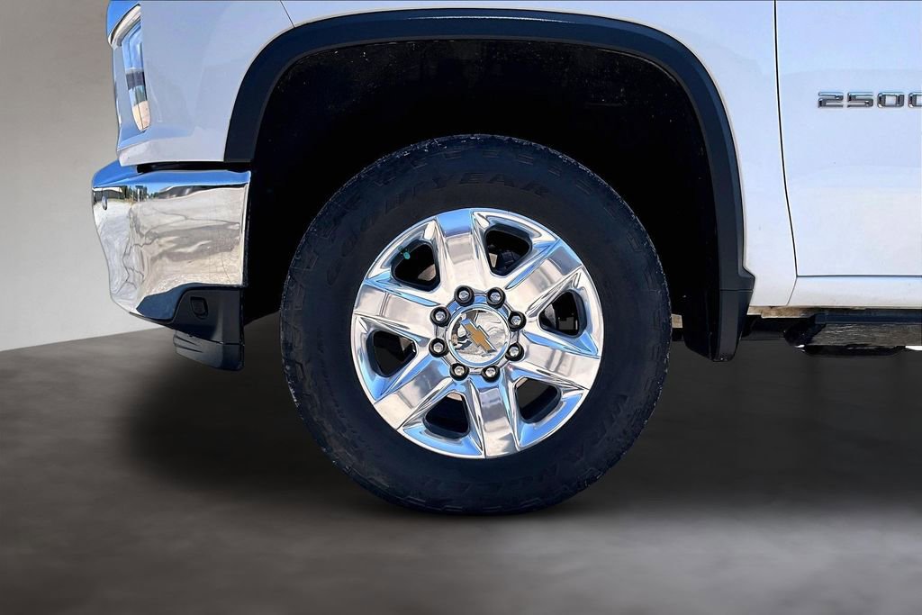 Used 2022 Chevrolet Silverado 2500 LTZ w/ LTZ Plus Package AWD/4WD image 35