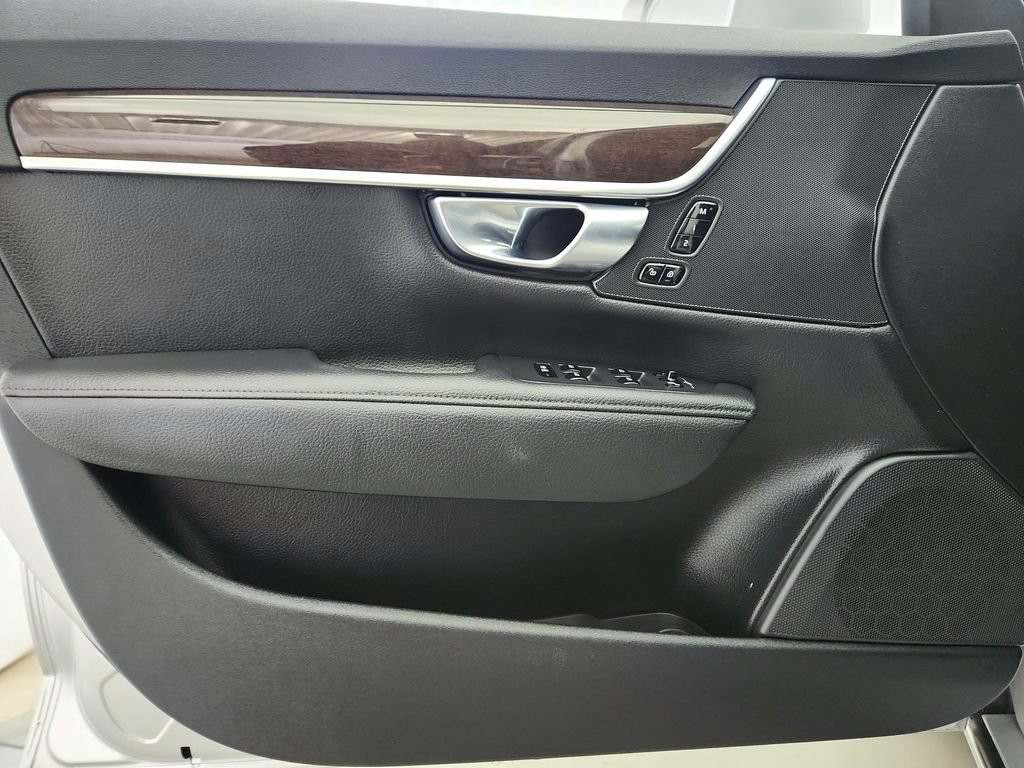 Used 2017 Volvo S90 T6 Momentum w/ Vision Package AWD/4WD image 23