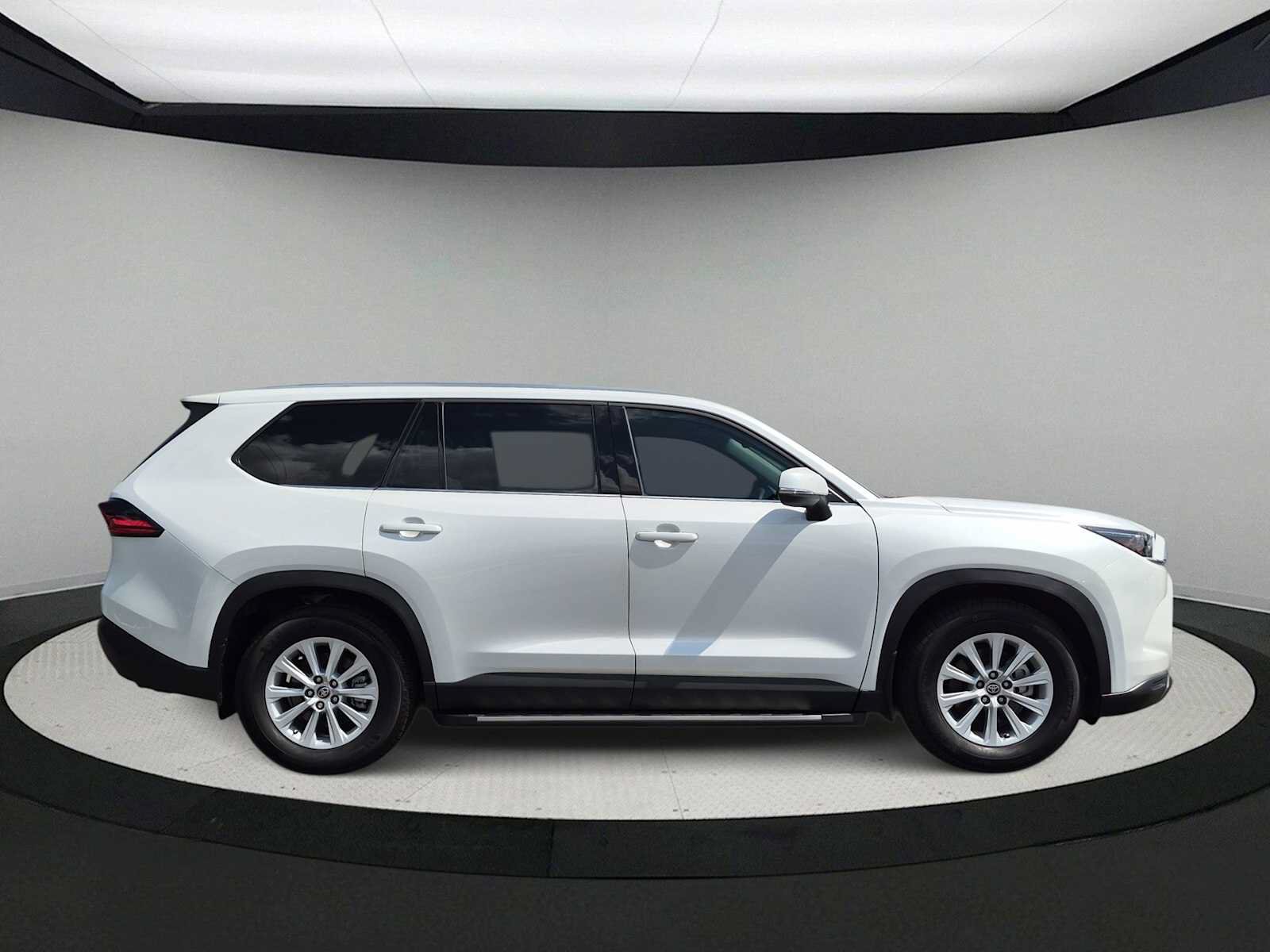 Used 2025 Toyota Grand Highlander AWD image 9