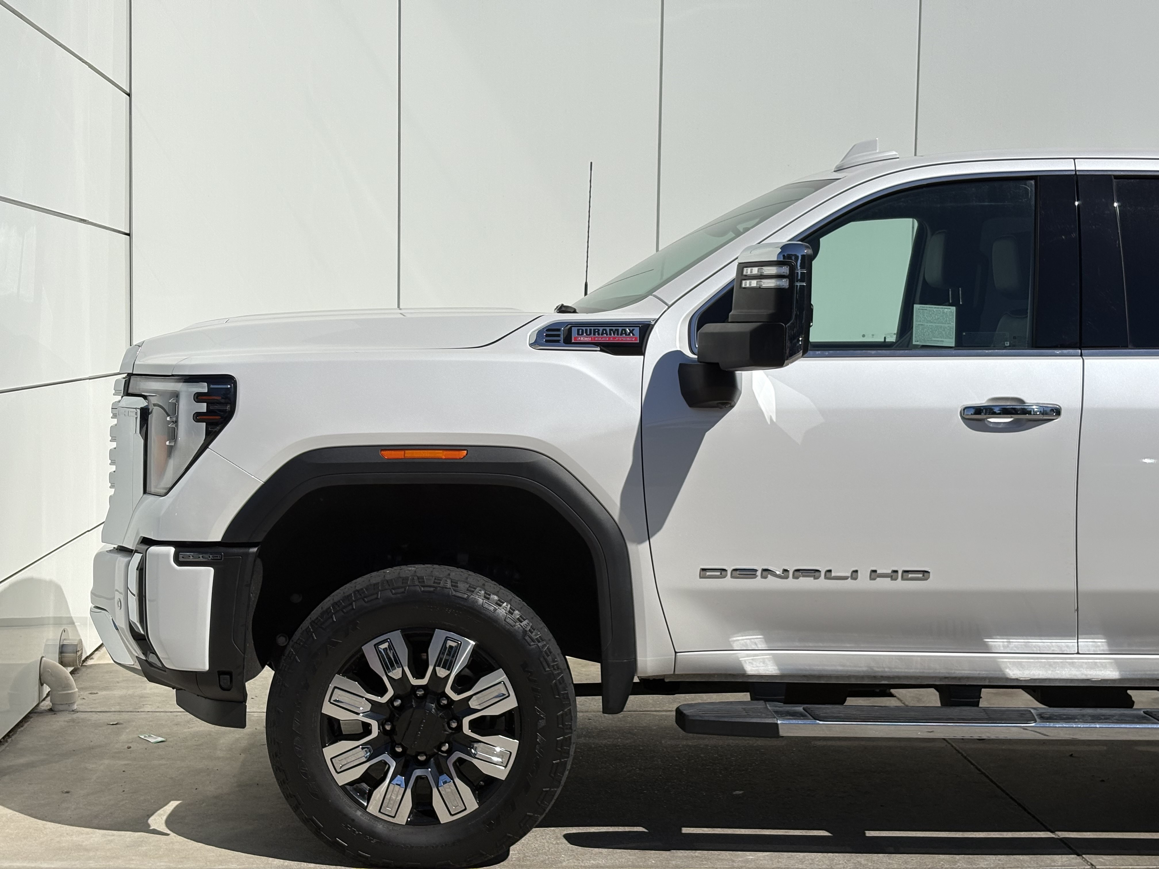Used 2024 GMC Sierra 2500 Denali w/ Technology Package AWD/4WD image 5