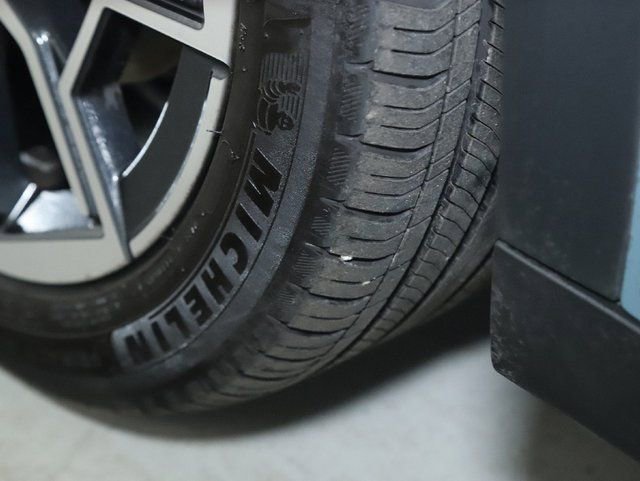 Used 2025 BMW X2 xDrive28i AWD/4WD image 41