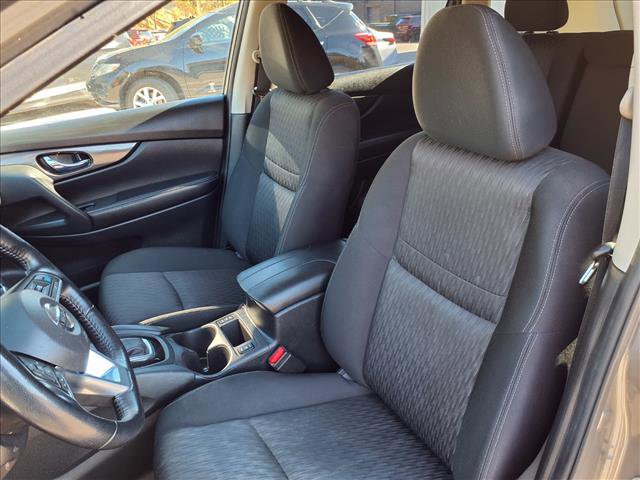 Used 2020 Nissan Rogue SV w/ Premium Package image 12