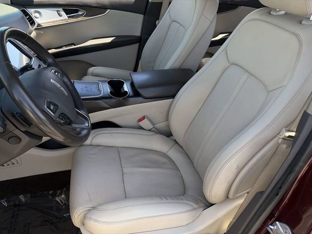 Used 2017 Lincoln MKX Reserve w/ Luxury Package FWD image 21