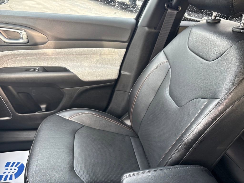 Certified 2023 Jeep Compass Latitude image 27