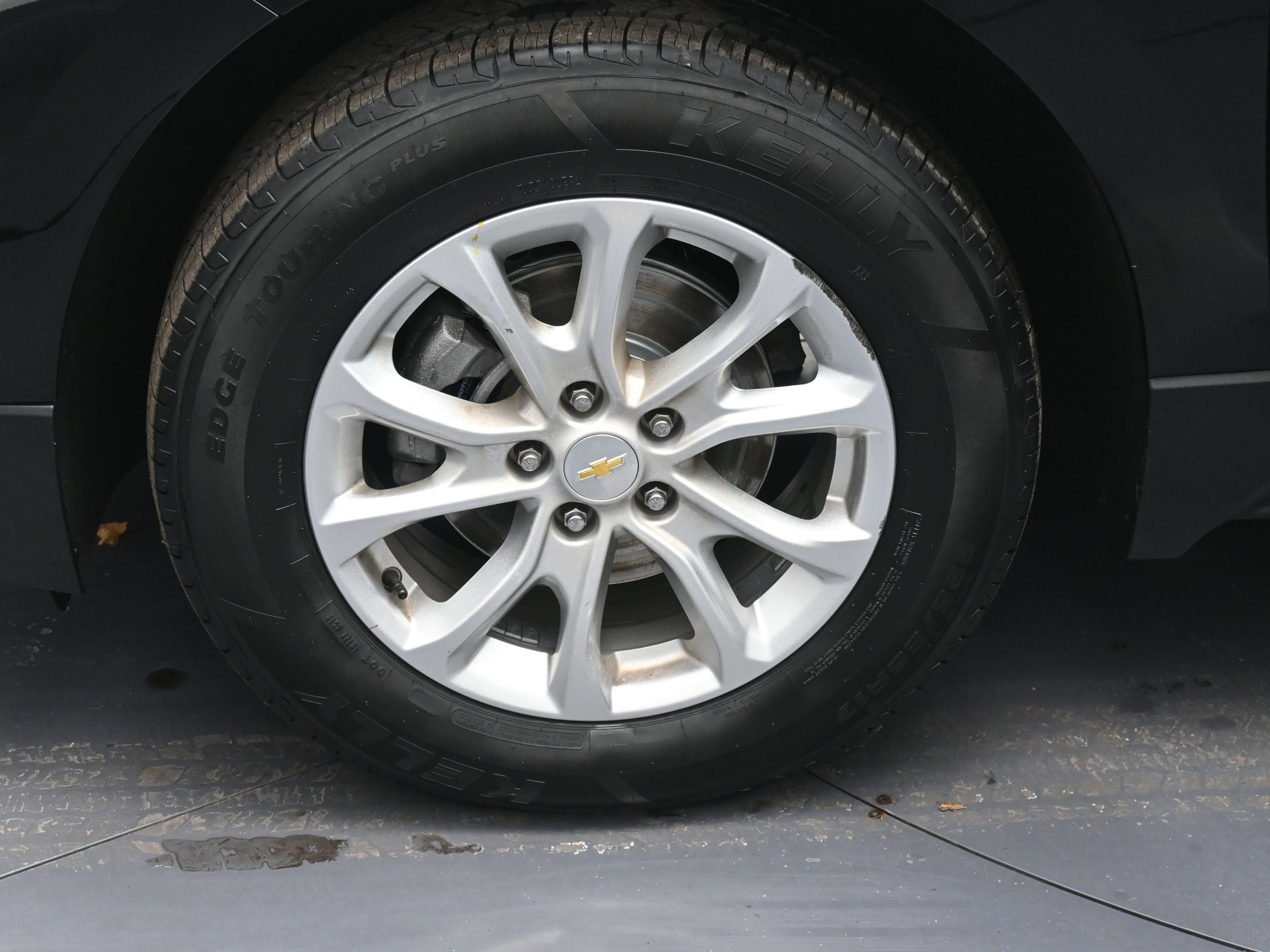 Used 2018 Chevrolet Equinox LT w/ LPO, Protection Package image 17