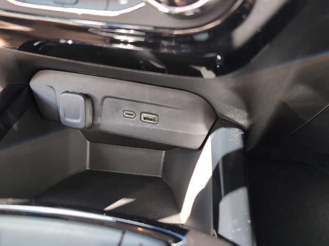 Used 2024 Chevrolet Trax ACTIV w/ Driver Confidence Package FWD image 20