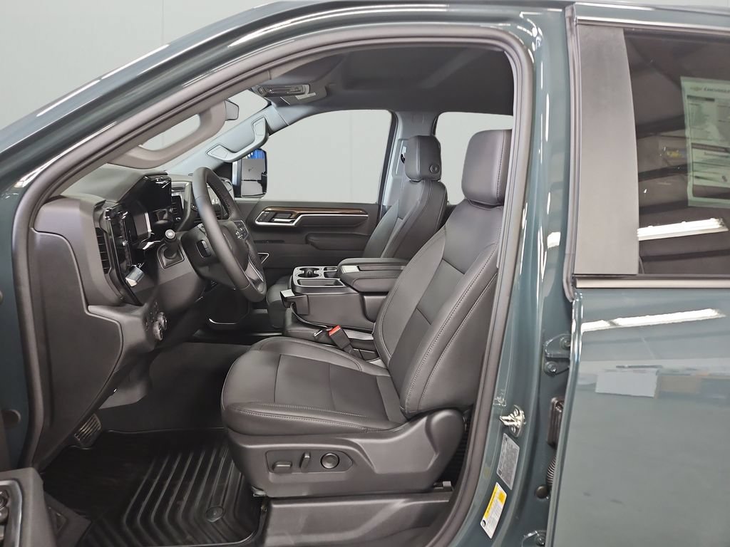 New 2026 Chevrolet Silverado 3500 LT w/ Trail Boss Package AWD/4WD image 13