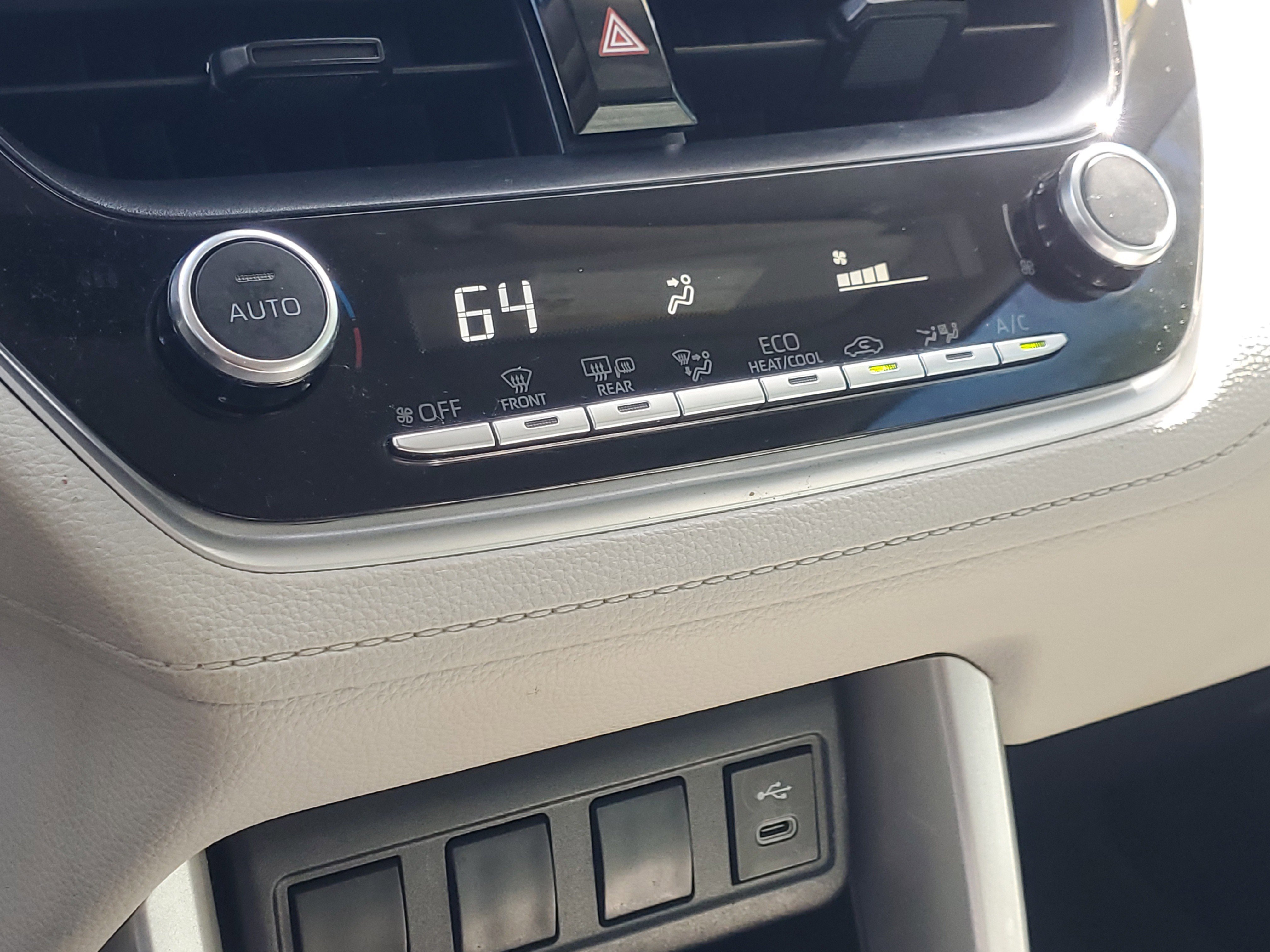 Certified 2025 Toyota Corolla Cross LE FWD image 28
