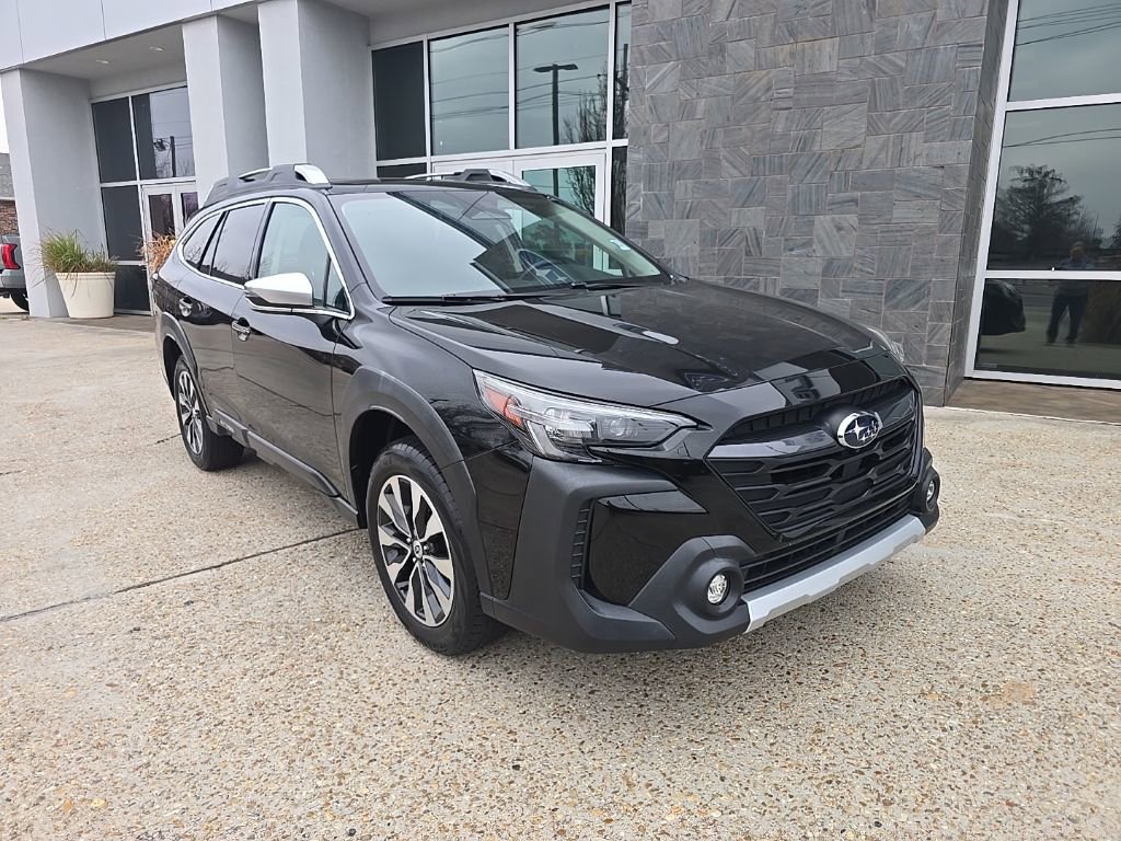 Used 2023 Subaru Outback Touring image 3