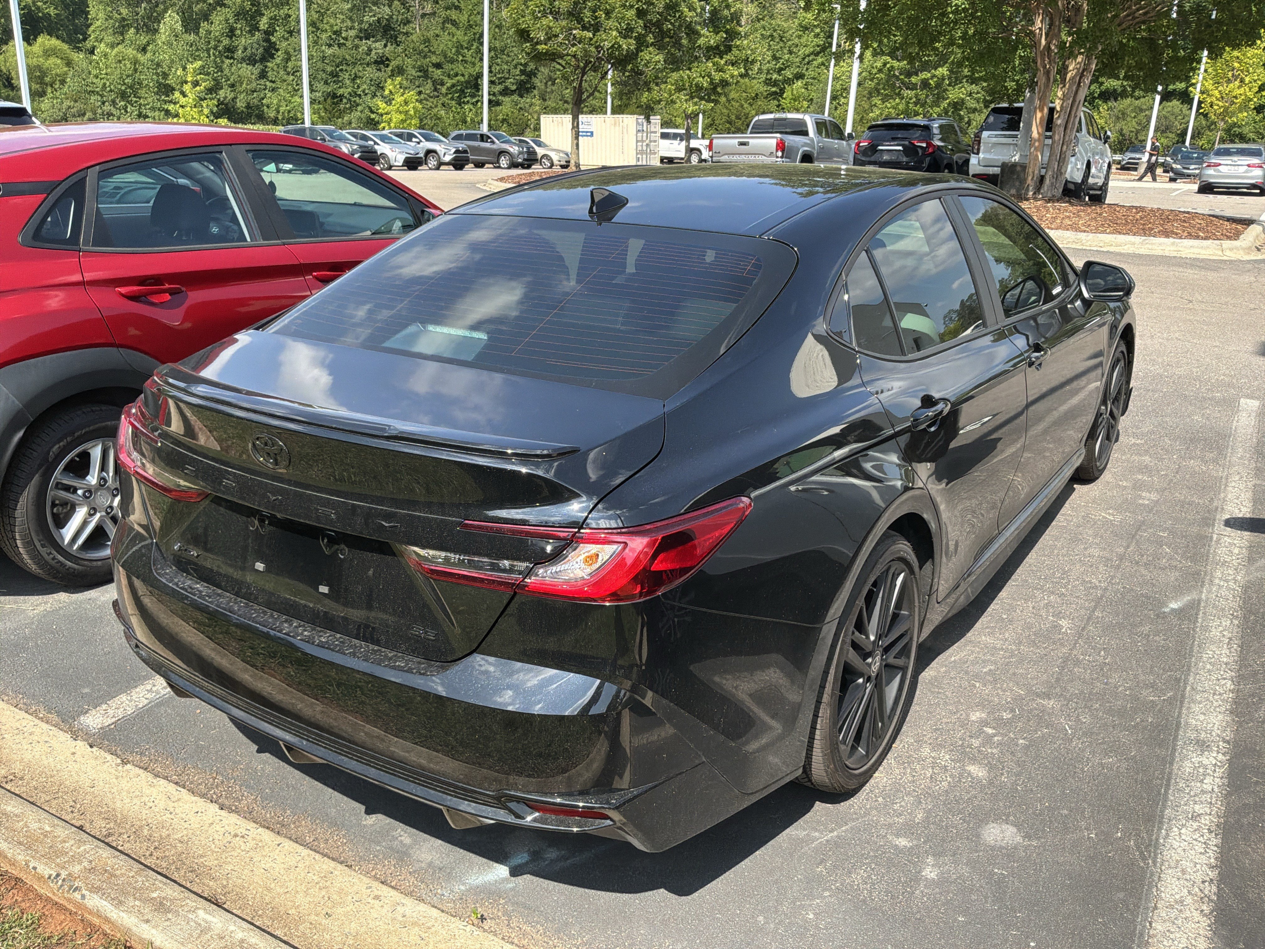 Used 2026 Toyota Camry Hybrid FWD image 40