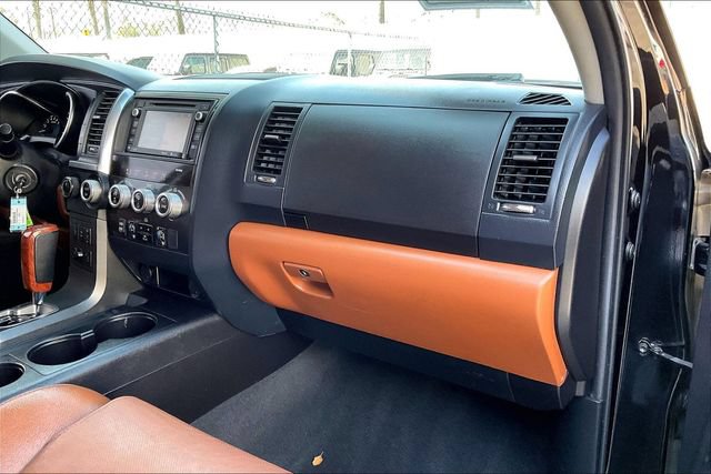 Used 2019 Toyota Sequoia Platinum AWD/4WD image 16