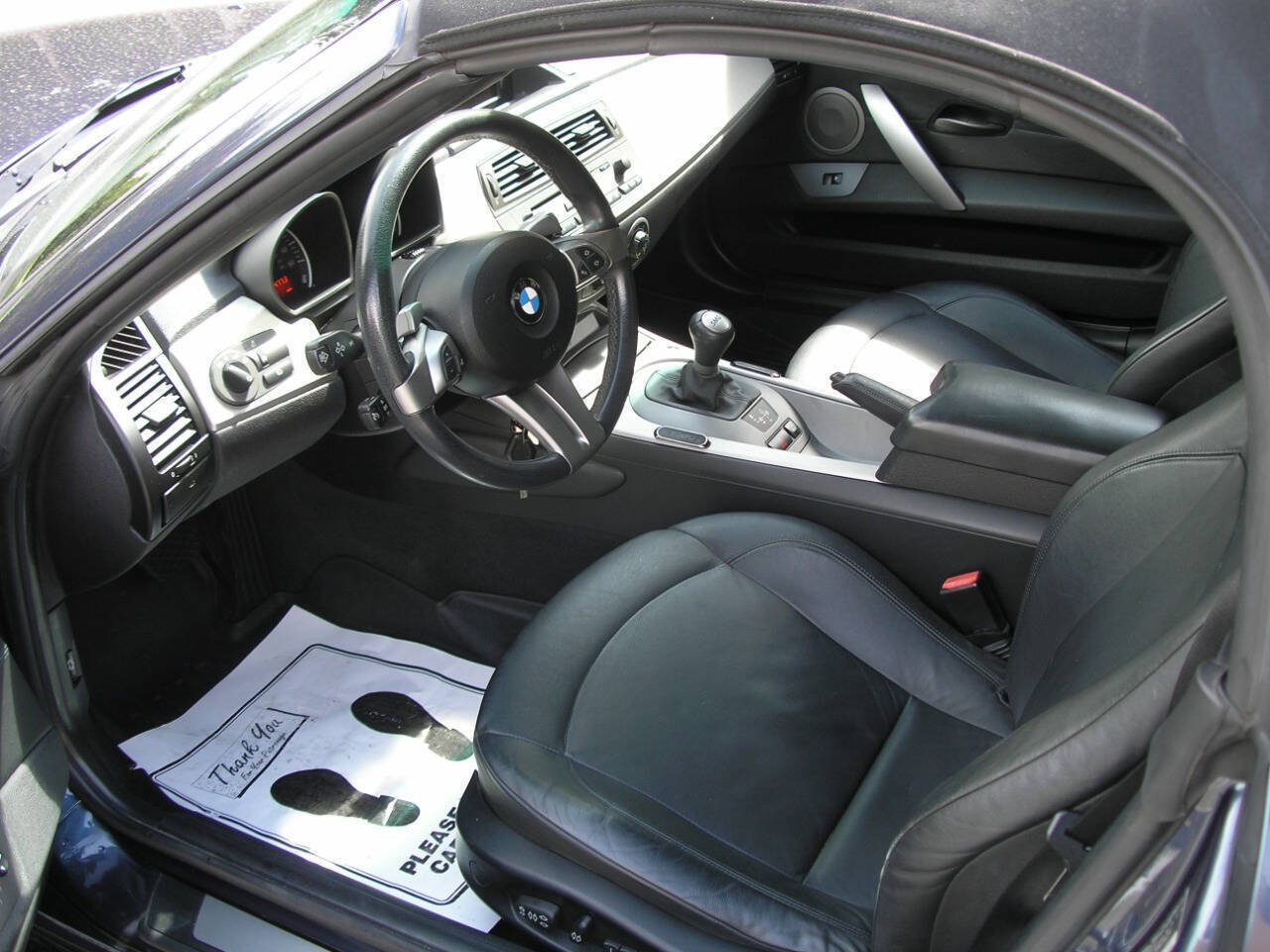 Used 2004 BMW Z4 3.0i RWD image 4