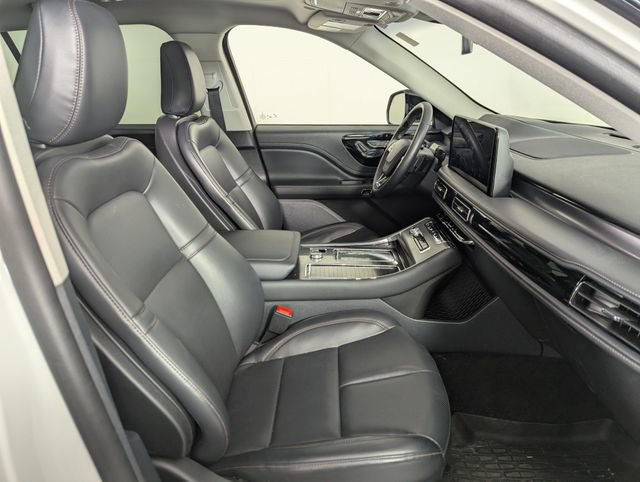 Used 2025 Lincoln Aviator AWD w/ Jet Appearance Package image 23