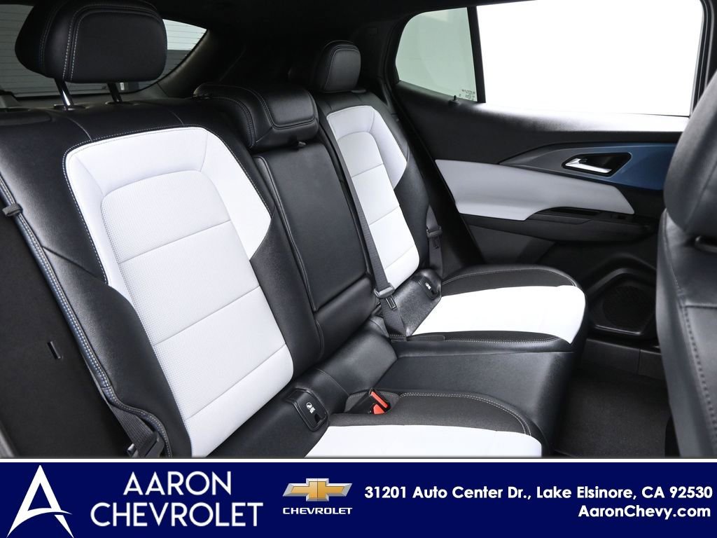 New 2025 Chevrolet Equinox EV LT w/ Convenience Package AWD/4WD image 9