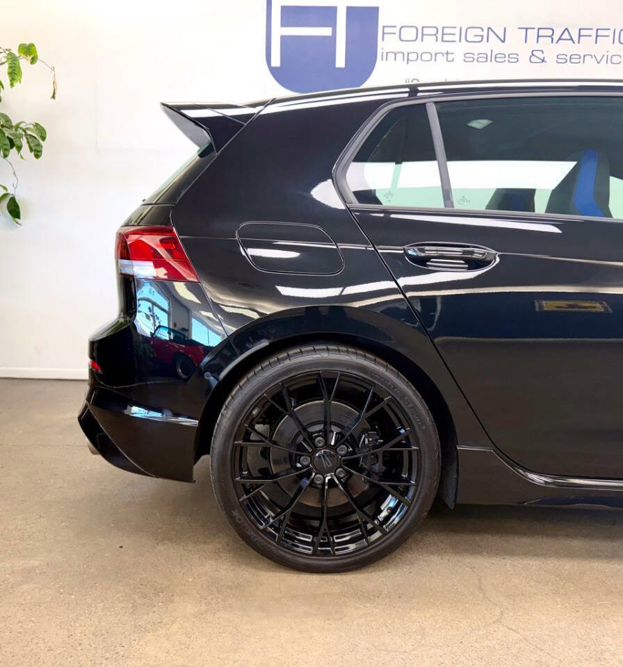 Used 2025 Volkswagen Golf R Black Edition image 14