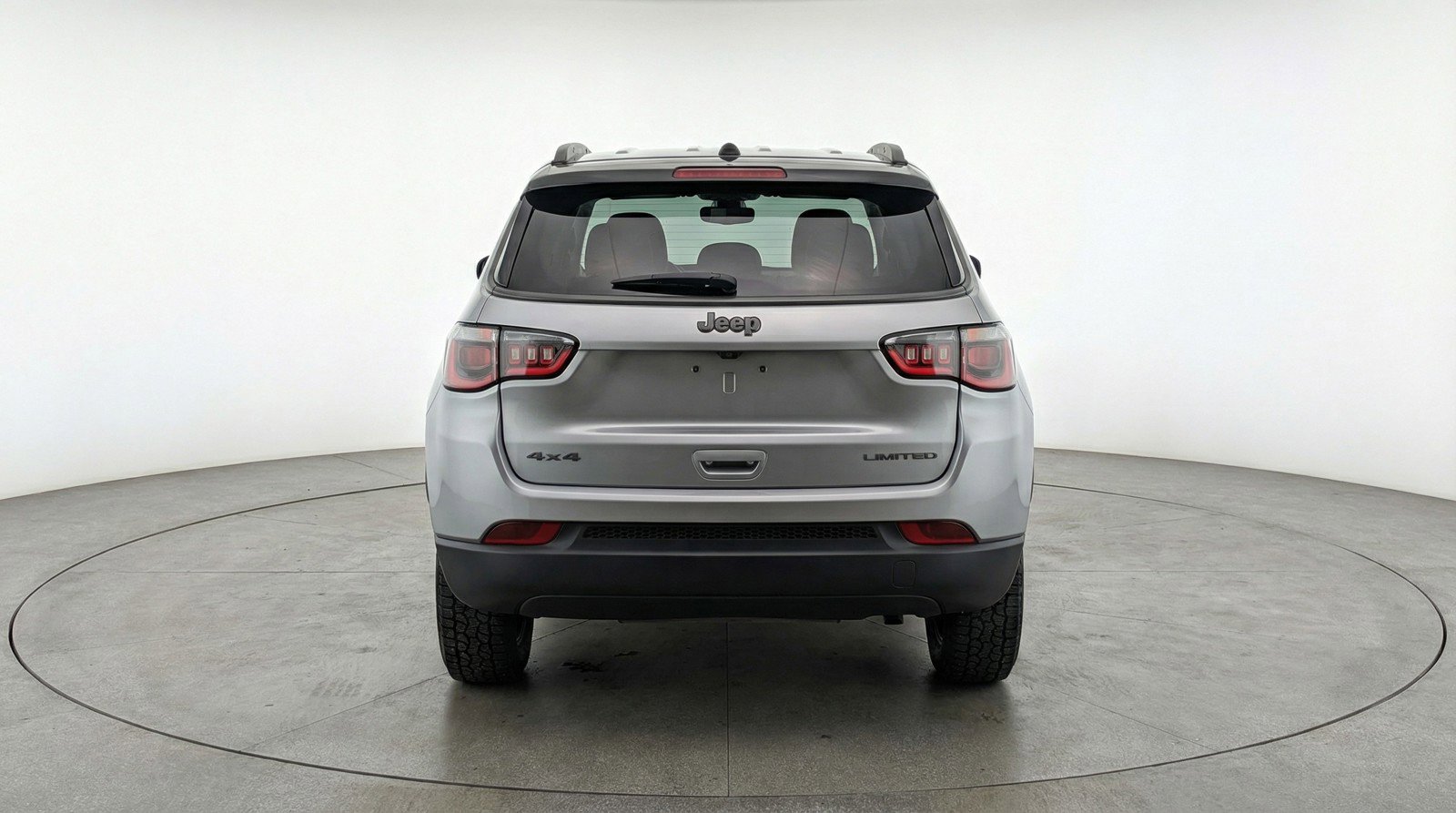 Used 2025 Jeep Compass Trailhawk image 7