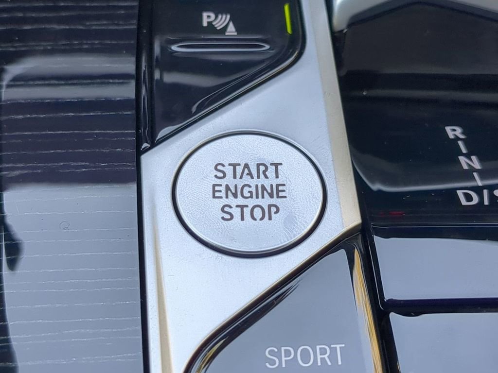 New 2026 BMW X5 xDrive40i w/ M Sport Package image 29