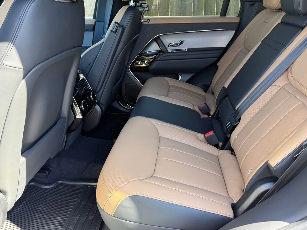 New 2026 Land Rover Range Rover Sport Dynamic SE image 30