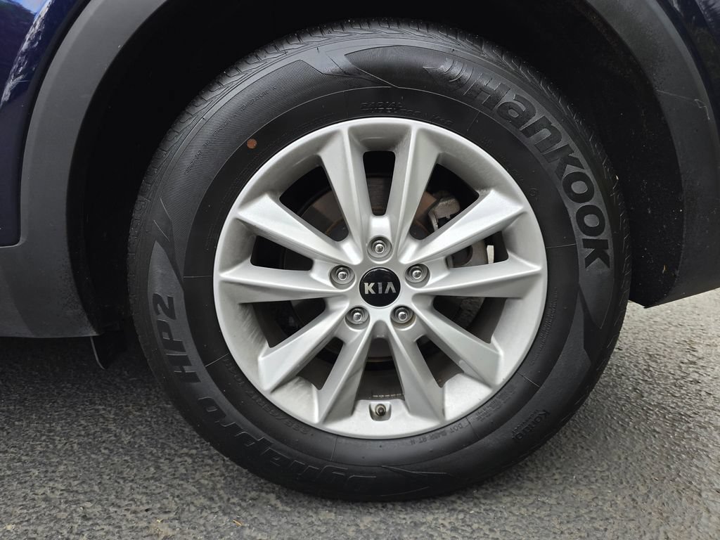 Used 2020 Kia Sorento LX w/ LX I4 Convenience Package FWD image 6