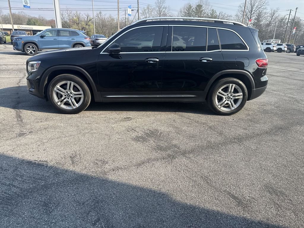 Used 2020 Mercedes-Benz GLB 250 4MATIC w/ Premium Package image 3