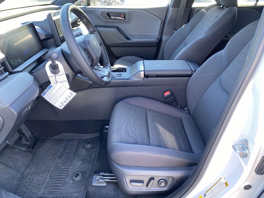 New 2026 Toyota RAV4 SE w/ Convenience Package AWD/4WD image 13