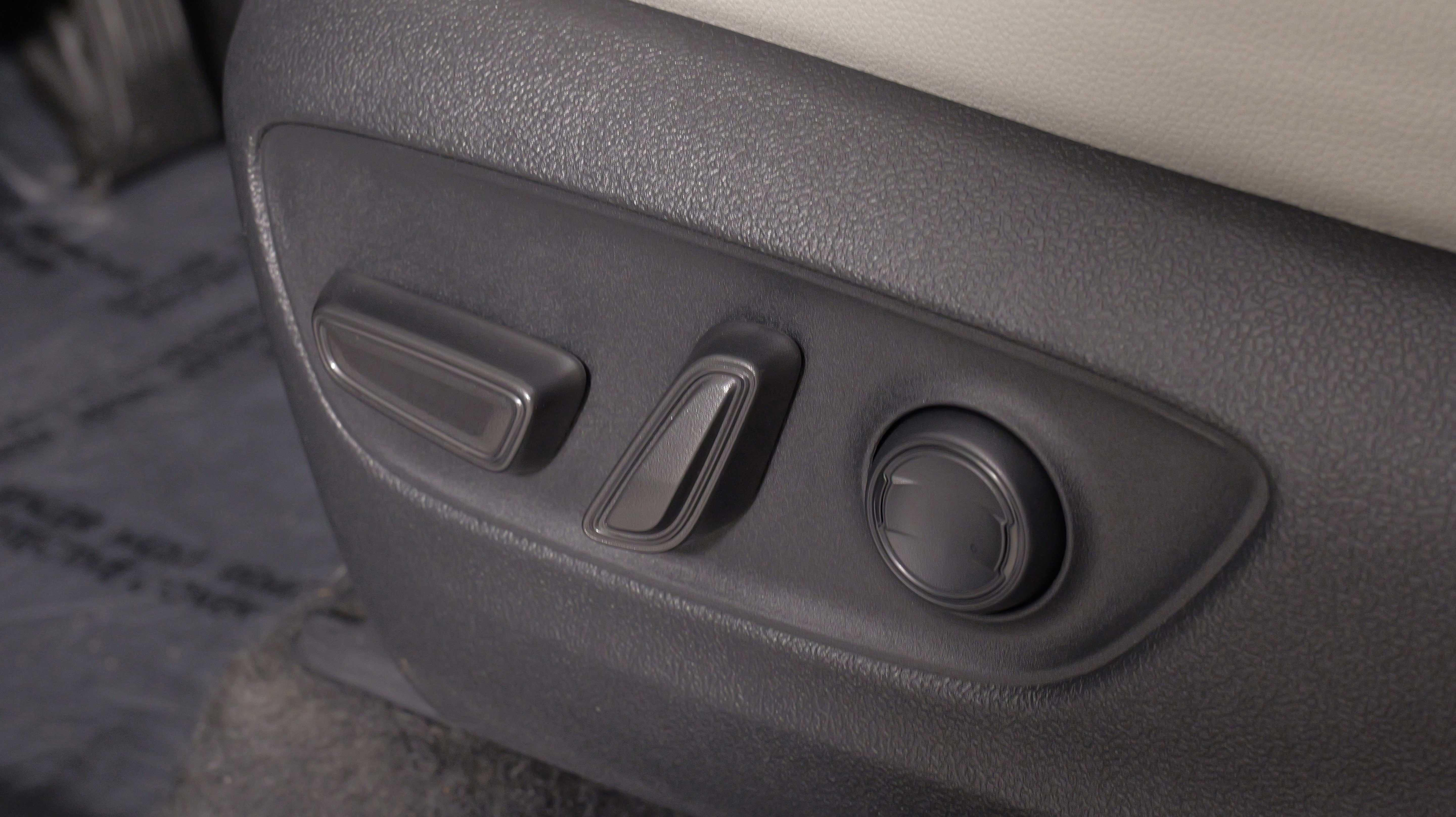 Used 2024 Toyota Grand Highlander XLE image 39