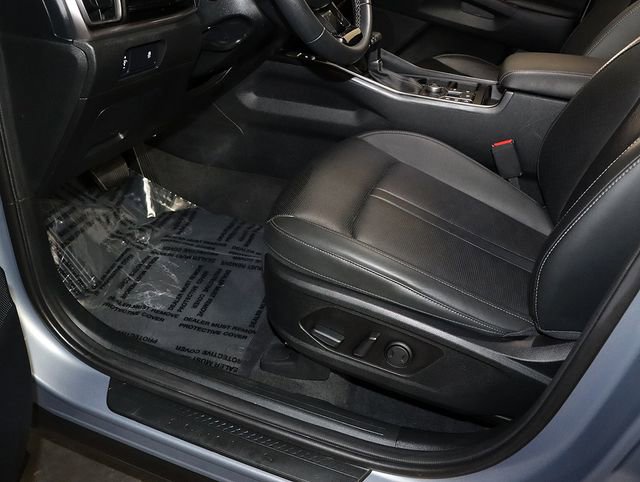 Used 2024 Kia Sorento S w/ Panoramic Sunroof Package image 25