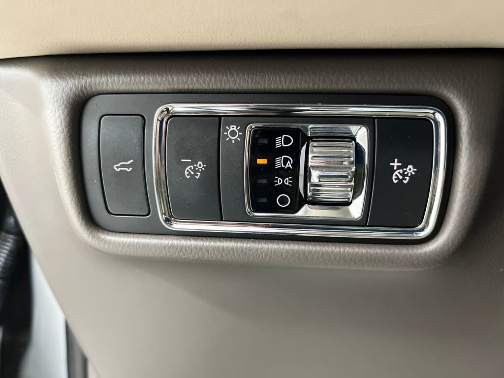 Used 2023 Lincoln Aviator Reserve w/ Equipment Group 201A AWD/4WD image 37