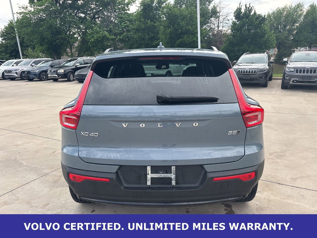 Certified 2023 Volvo XC40 B5 Plus w/ Climate Package image 6