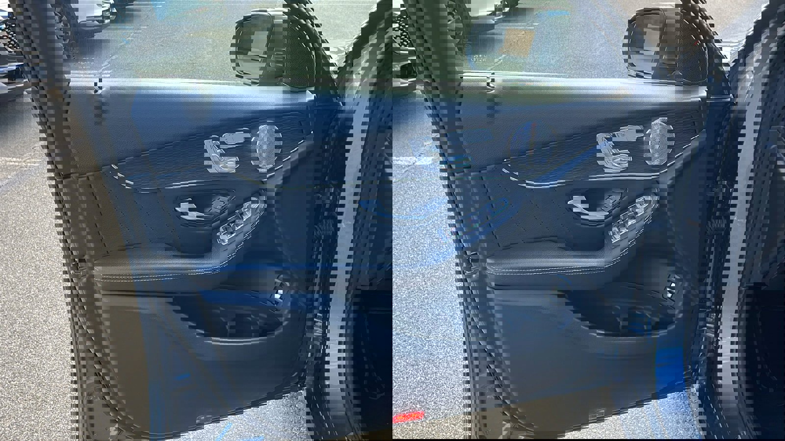 Used 2021 Mercedes-Benz GLC 300 4MATIC image 6