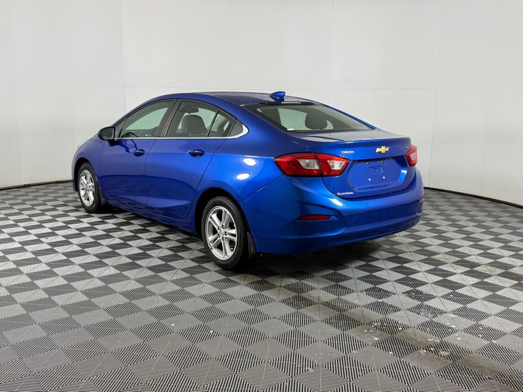 Used 2018 Chevrolet Cruze LT w/ Convenience Package image 8