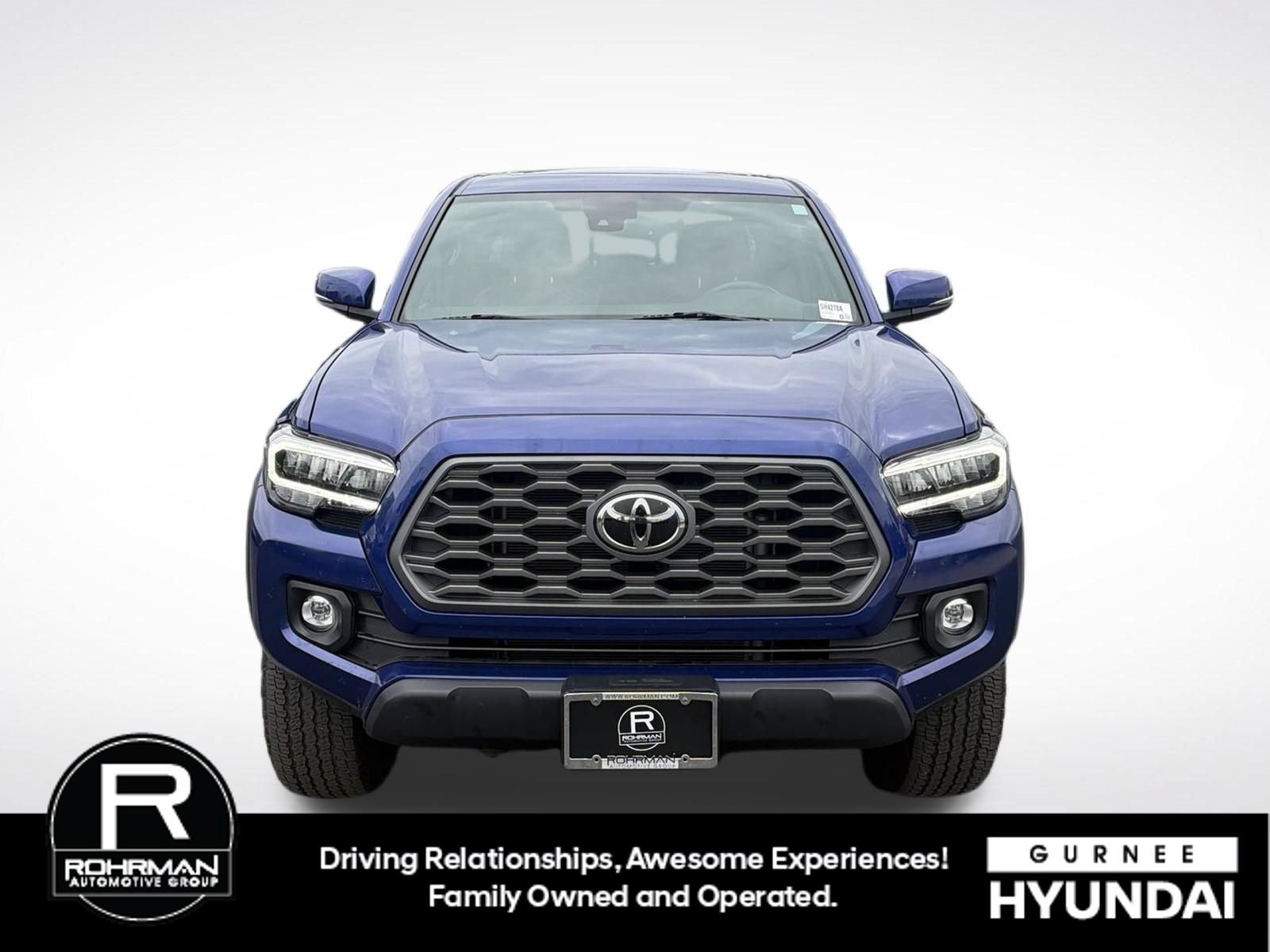 Used 2023 Toyota Tacoma TRD Off-Road w/ TRD Premium Off Road Package AWD/4WD image 3