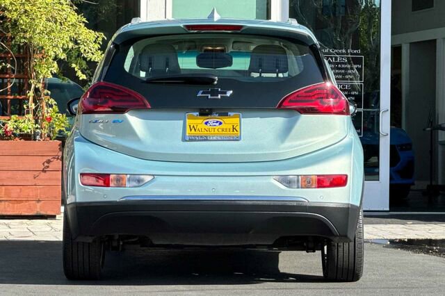 Used 2019 Chevrolet Bolt Premier w/ Infotainment Package image 5