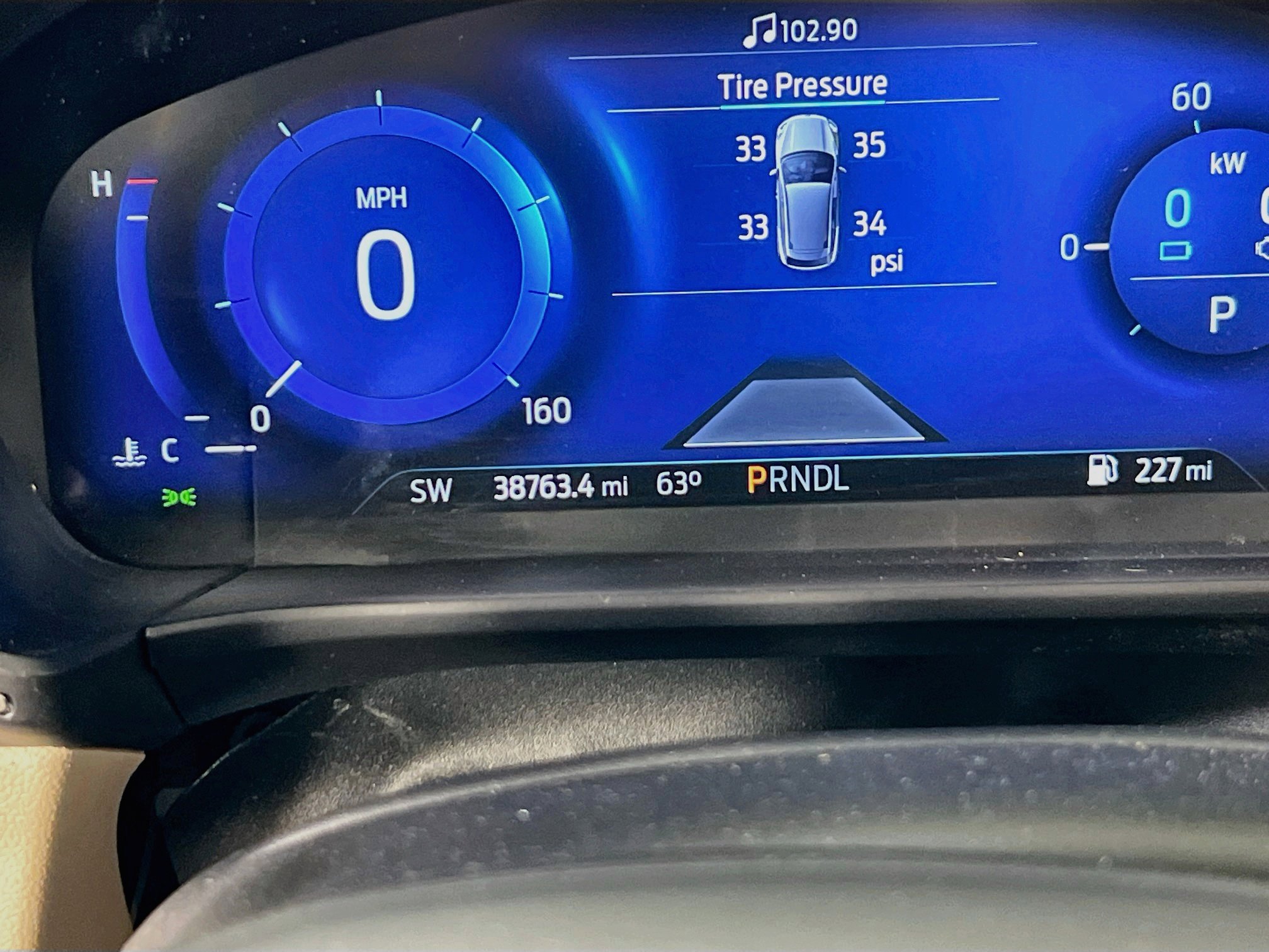 Used 2020 Ford Escape Titanium w/ Titanium Premium Package 2.0 AWD/4WD image 12