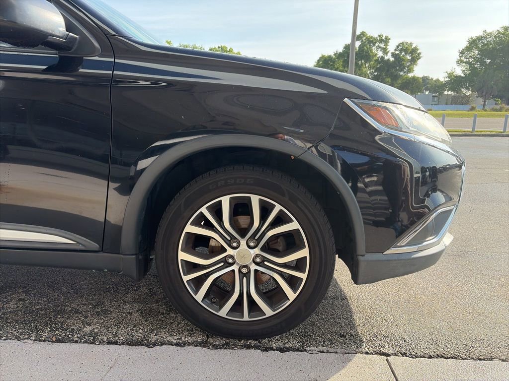 Used 2016 Mitsubishi Outlander ES image 5