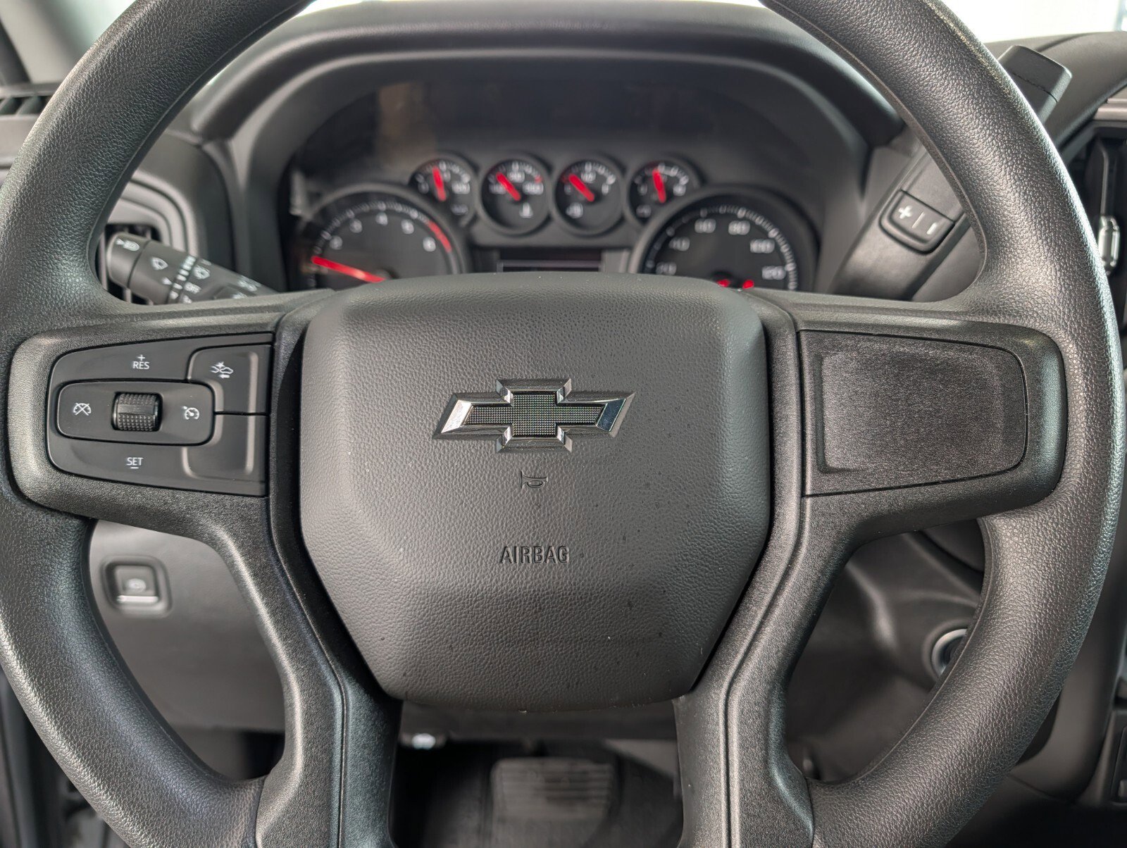 Used 2025 Chevrolet Silverado 2500 Custom w/ Custom Value Package image 17