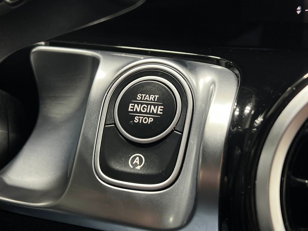 Used 2020 Mercedes-Benz GLB 250 4MATIC image 23