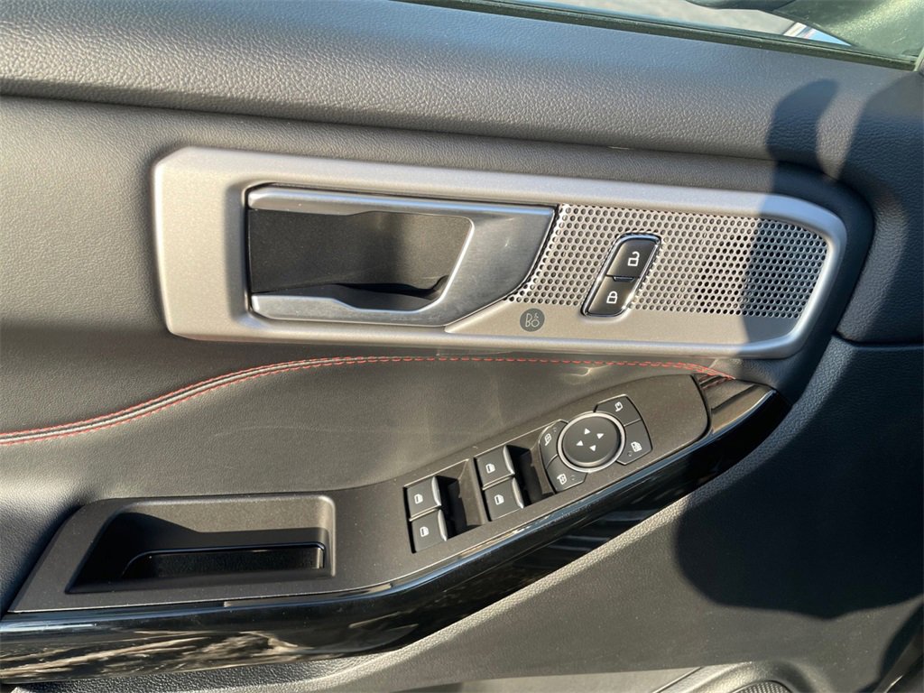 Certified 2023 Ford Explorer ST-Line image 15