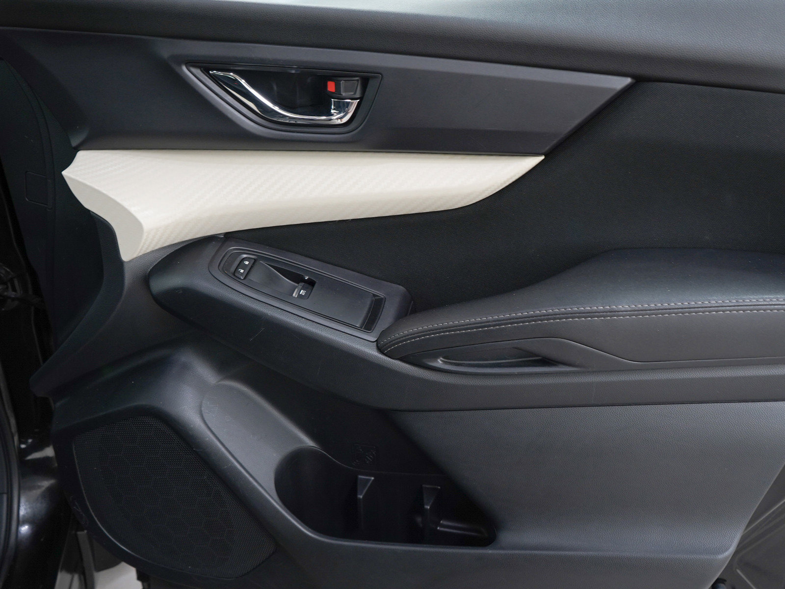 Used 2020 Subaru Ascent Premium w/ Convenience Package image 9