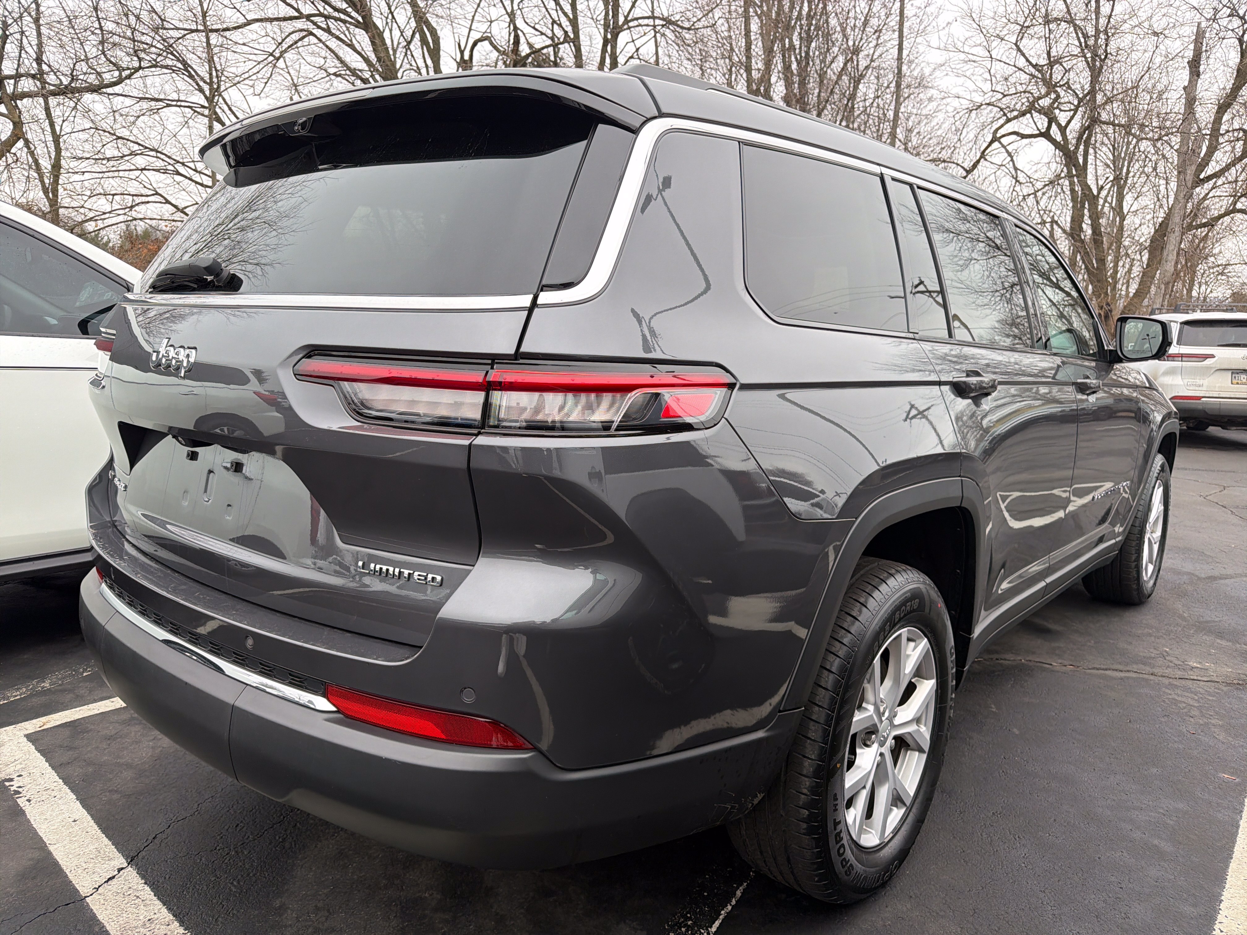 Certified 2022 Jeep Grand Cherokee L Limited w/ Luxury Tech Group II AWD/4WD image 6