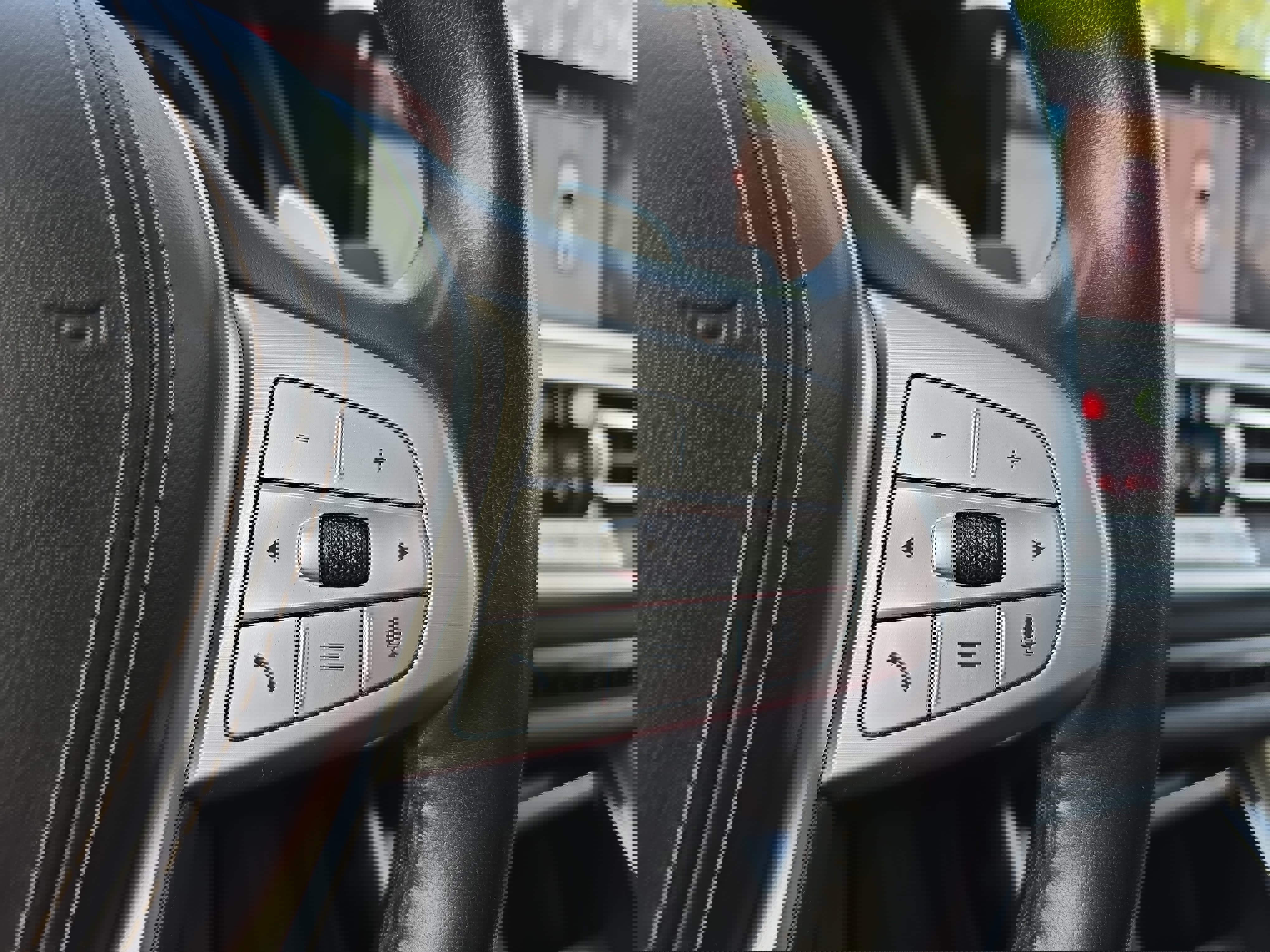 Used 2020 BMW X7 xDrive40i w/ Premium Package AWD/4WD image 19