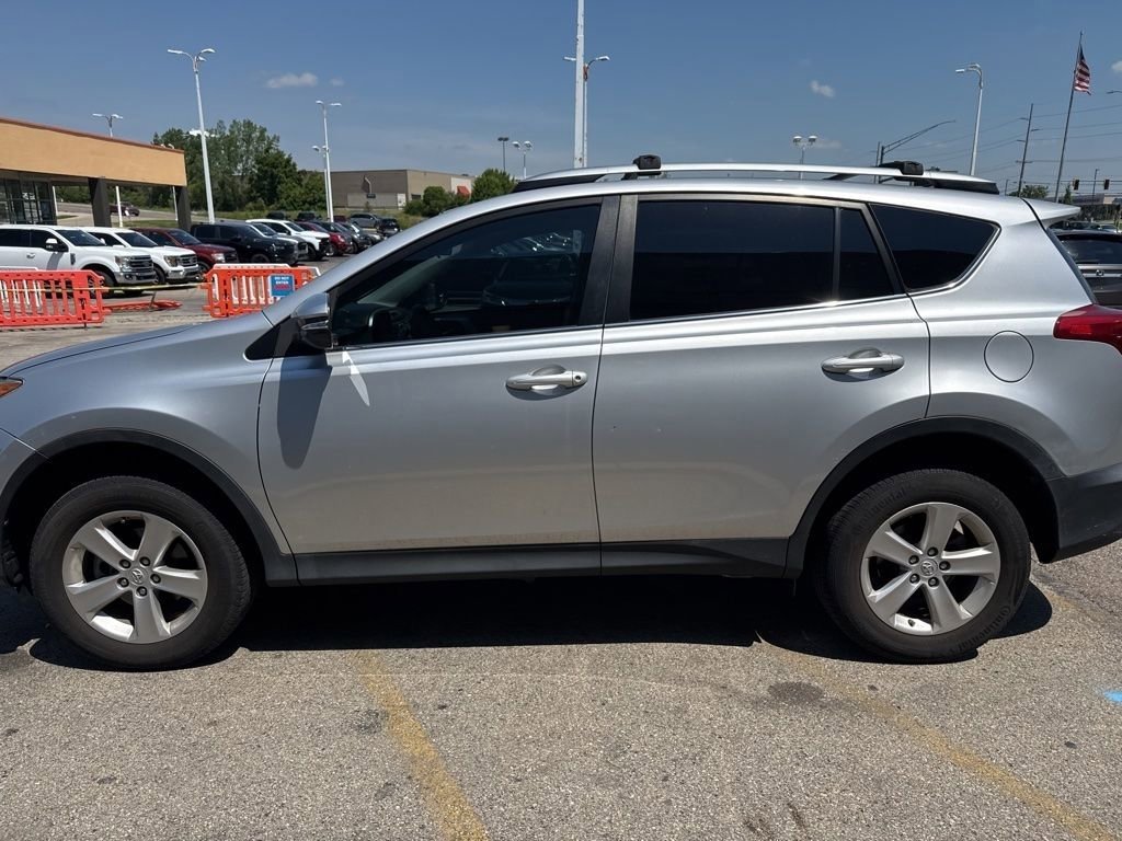 Used 2014 Toyota RAV4 XLE FWD image 9