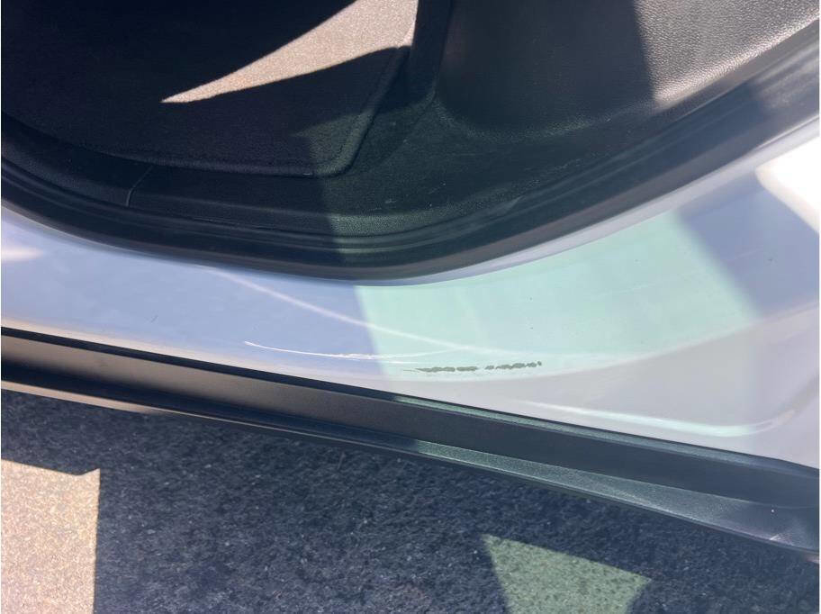 Used 2023 Chevrolet Bolt EUV LT FWD image 25