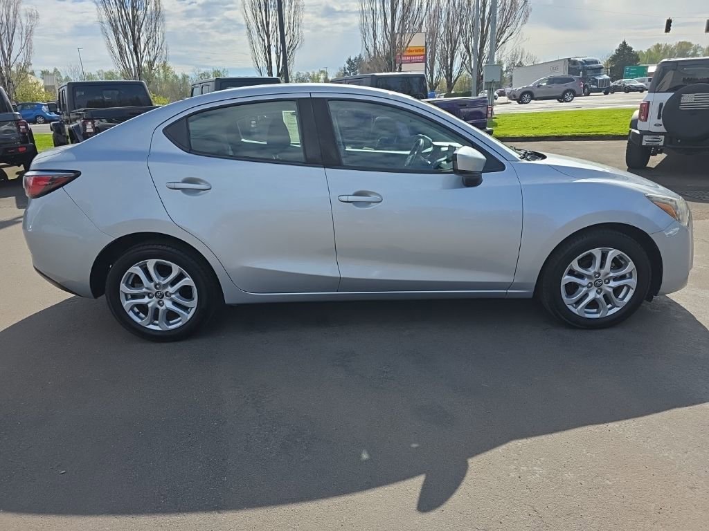 Used 2017 Toyota Yaris iA FWD image 6