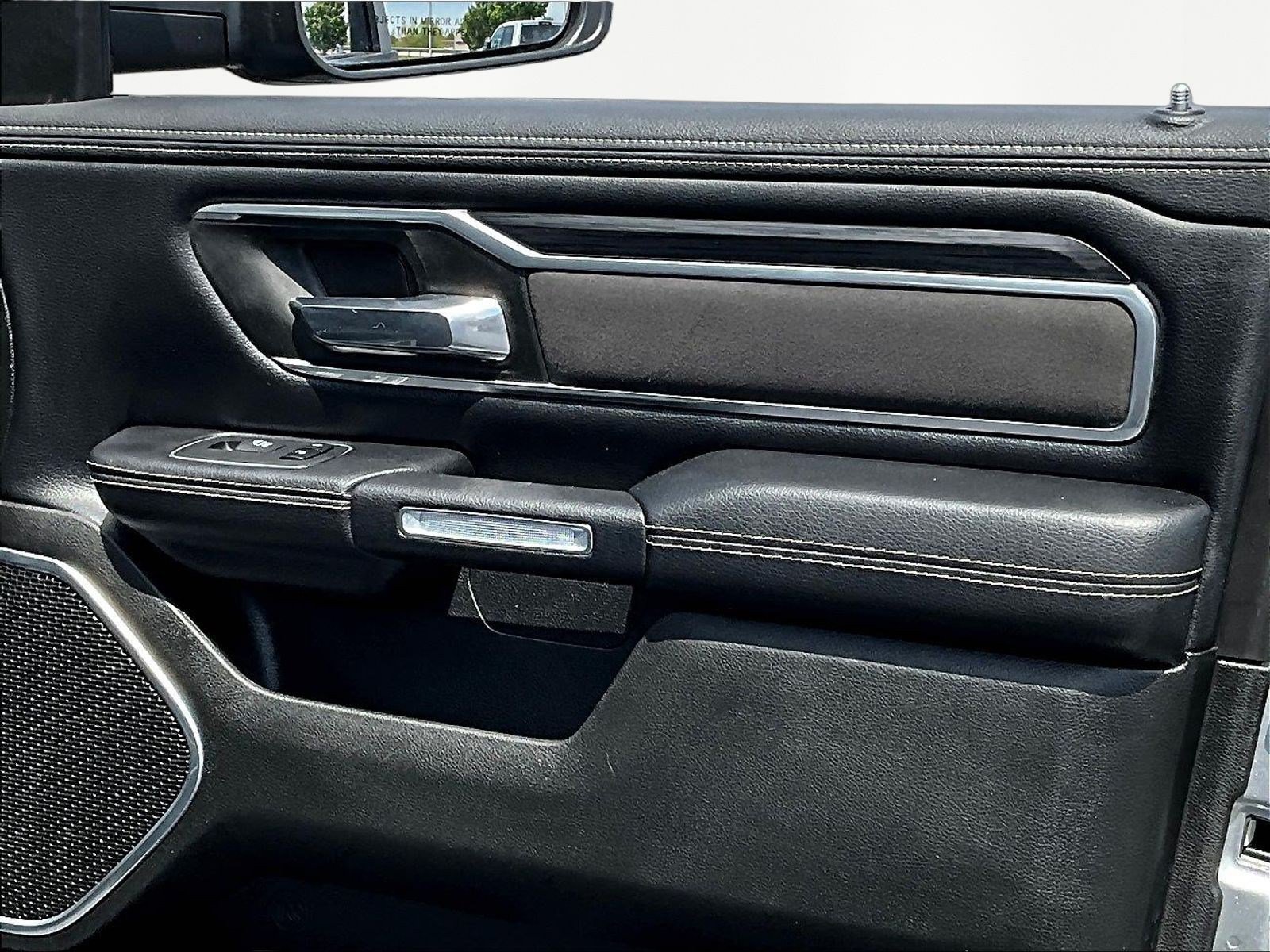 Used 2023 RAM 1500 Laramie AWD/4WD image 28