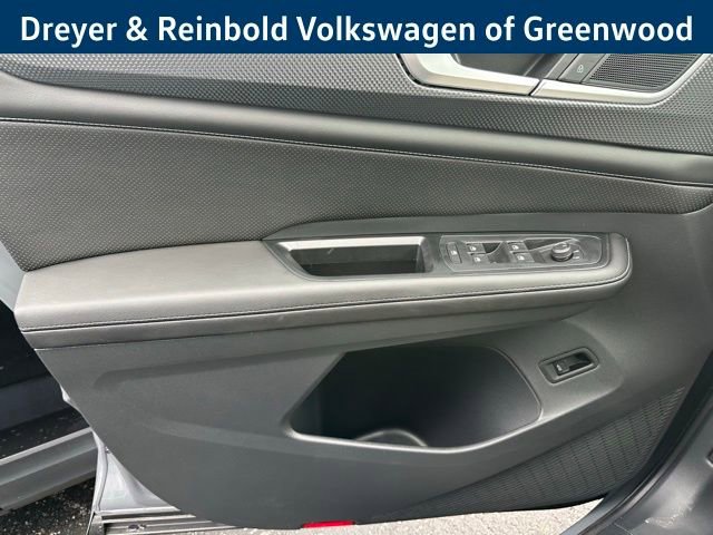 New 2026 Volkswagen Atlas Cross Sport SEL R-Line image 24